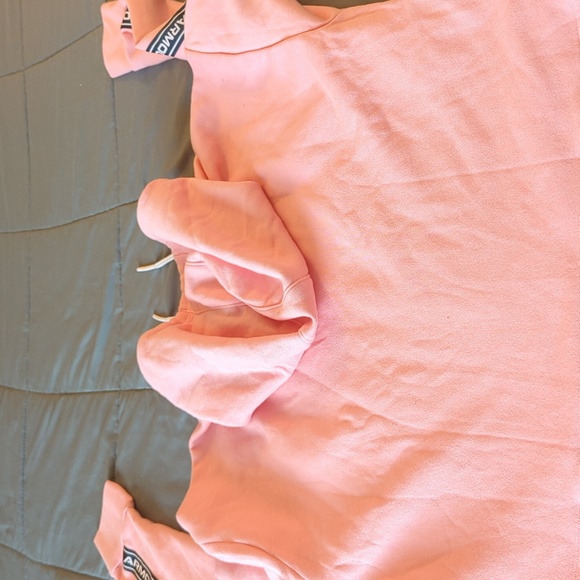 Brand new pullover. Perfect condition. - Picture 4 of 4